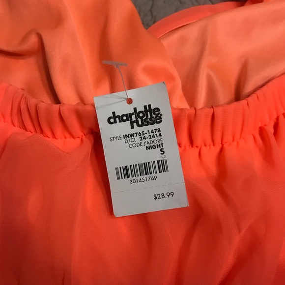 Dresses & Skirts - Dress